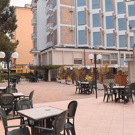 Hotel Zeus Червія Екстер'єр фото