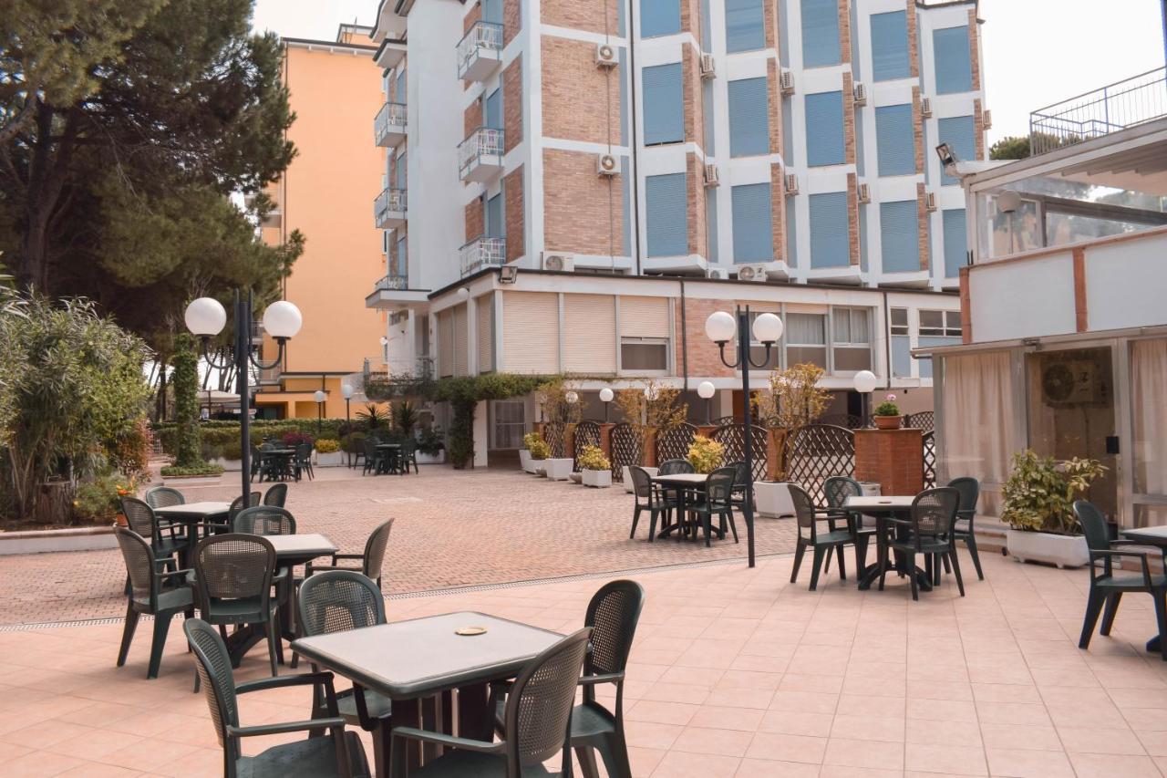 Hotel Zeus Червія Екстер'єр фото