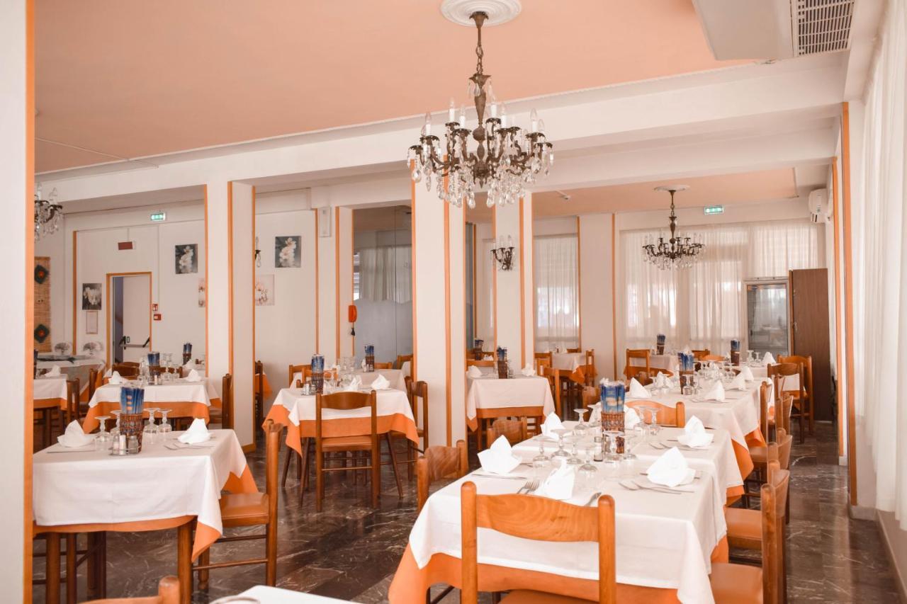 Hotel Zeus Червія Екстер'єр фото