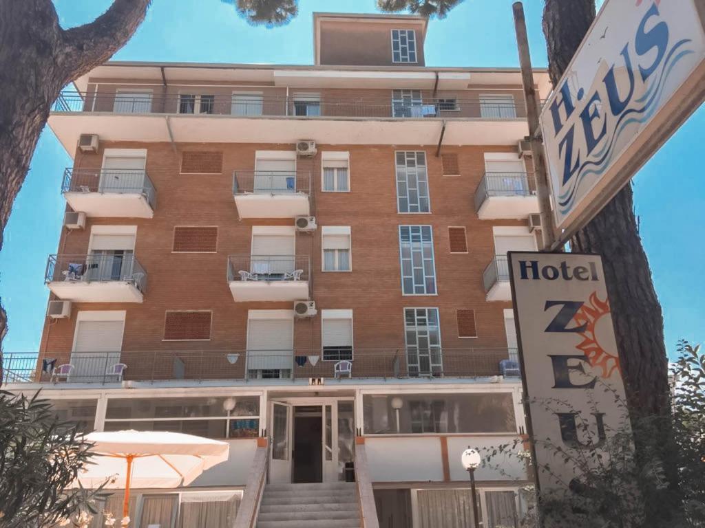 Hotel Zeus Червія Екстер'єр фото